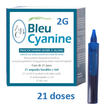 BLEUCYANINE-boite-21-doses-ss-fonds.png BLEUCYANINE 2G de Phycocyanine de haute qualité titrée à 2g/l en 21 Doses de 10 ml - Cure de 21 jours – Image 1